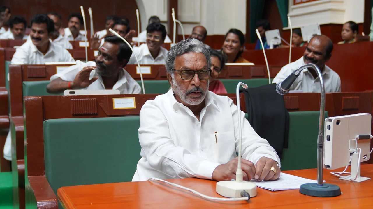 Karathey Babu Still 5