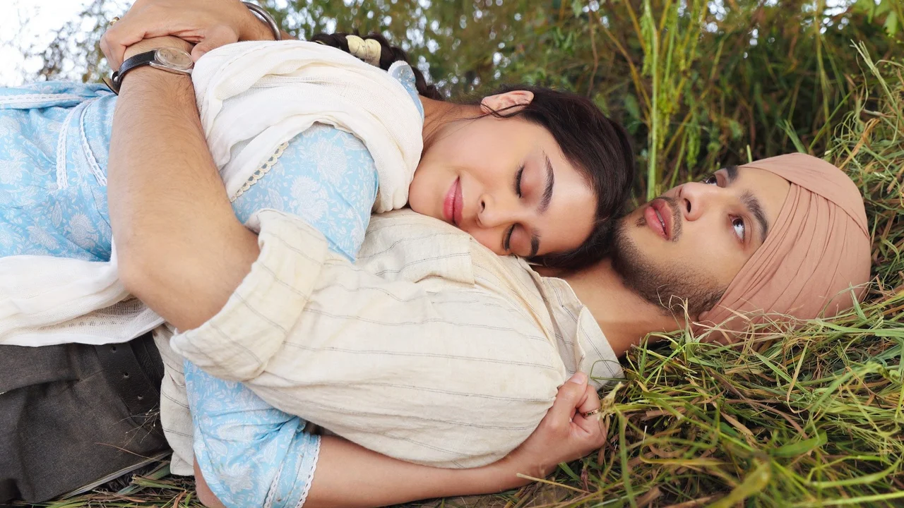 Main Vaapas Aaunga Still 1