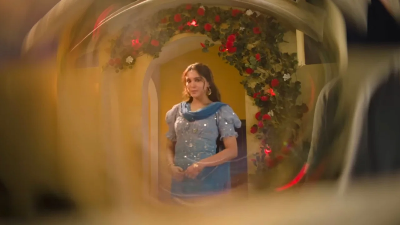 Main Vaapas Aaunga Still 5